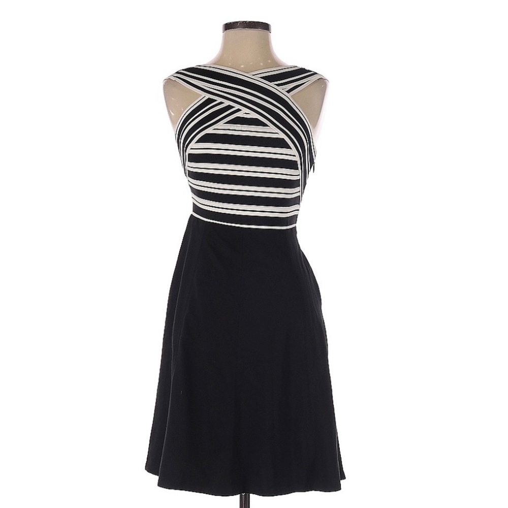 Anthropologie Maeve 0 Crosswise Flare Bandage Dress Black White Pockets Women’s